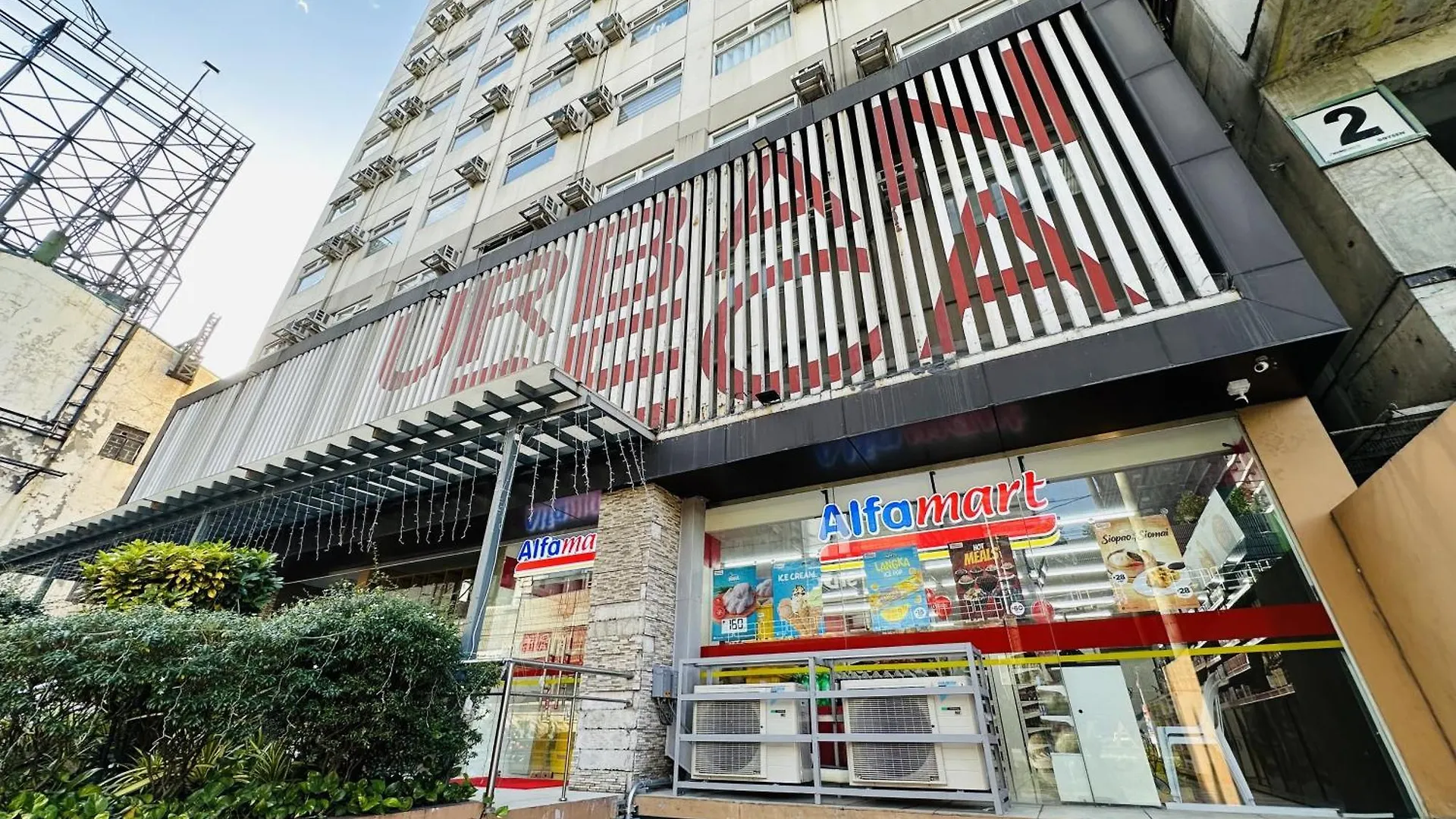 Hassle Free Check In And Out With Unli Wifi Netflix Aparthotel Mandaluyong